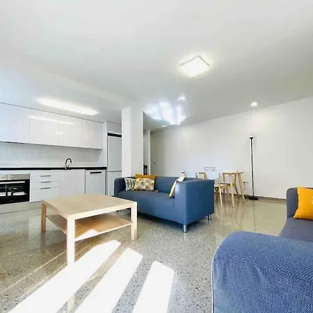 Apartman Spacious & Bright Flat Near The