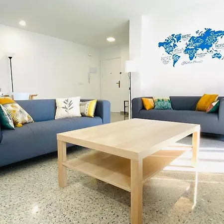 Spacious & Bright Flat Near The Apartman Valencia