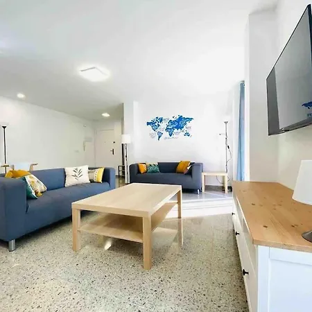 Spacious & Bright Flat Near The Valencia