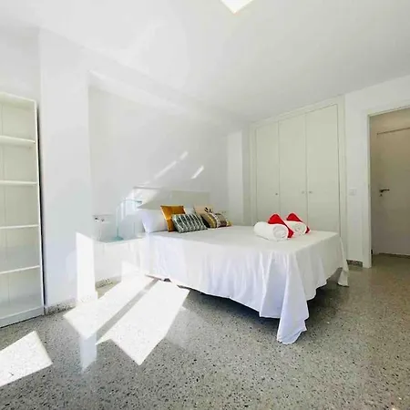 Apartment Spacious & Bright Flat Near The *
